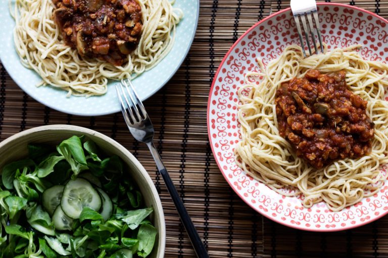 pasta casera bolognesa vegana